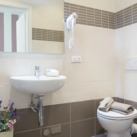 Lungomare & Charme Pensión 4*