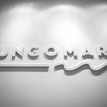 Lungomare & Charme Pensión 4*