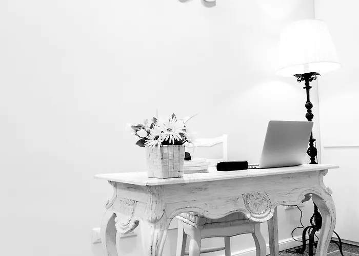 Konukevi Lungomare & Charme La Spezia