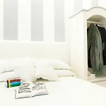 Lungomare & Charme بيت ضيافة 4*
