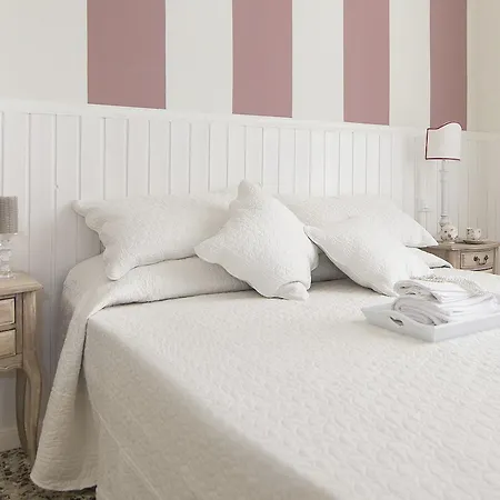 招待所 Lungomare & Charme 4*